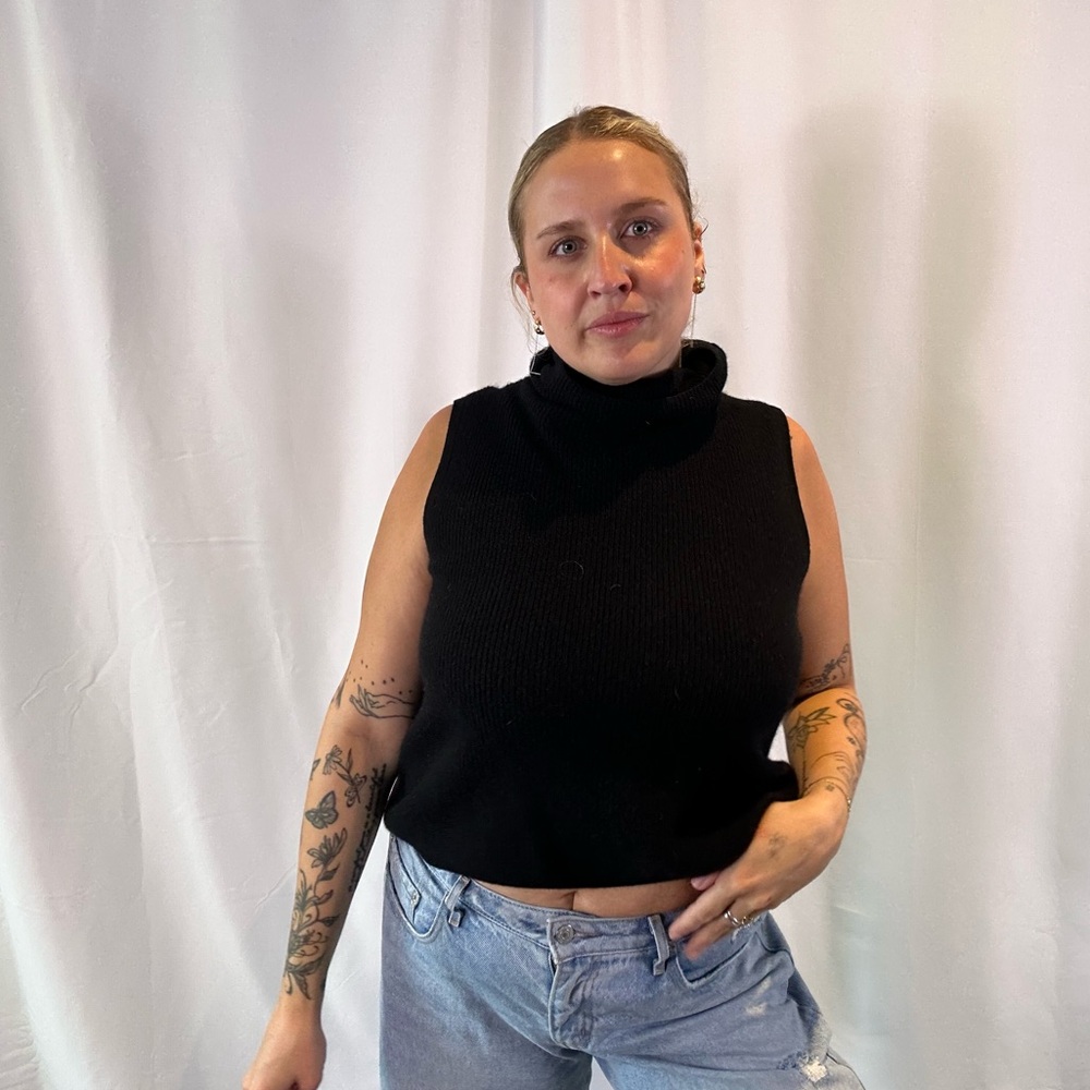 Cashmere cropped turtleneck